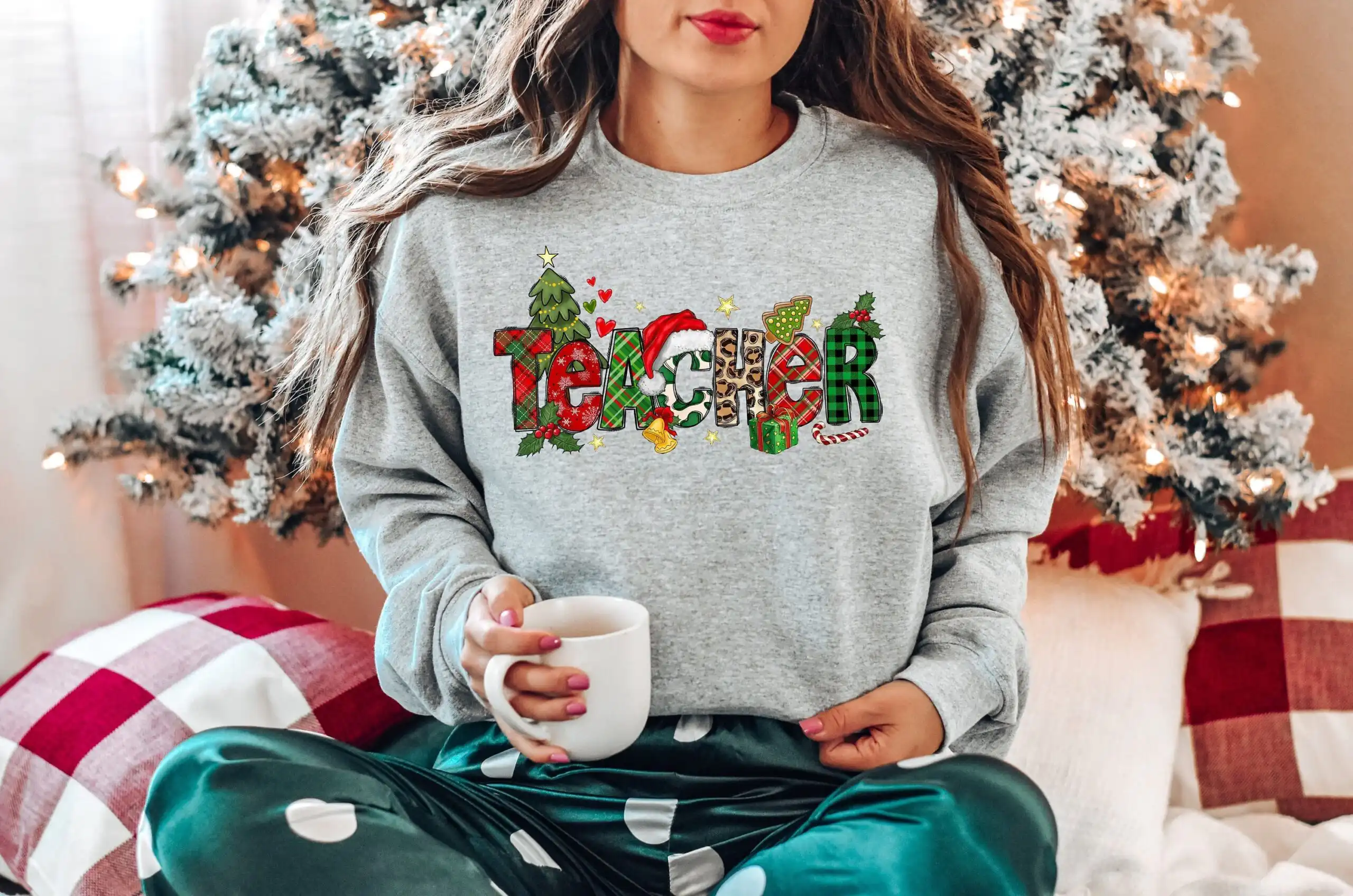 Christmas Teacher Sweatshirt – Perfect Gift for Educators Christmas Teacher Sweatshirt – Perfect Gift for Educators