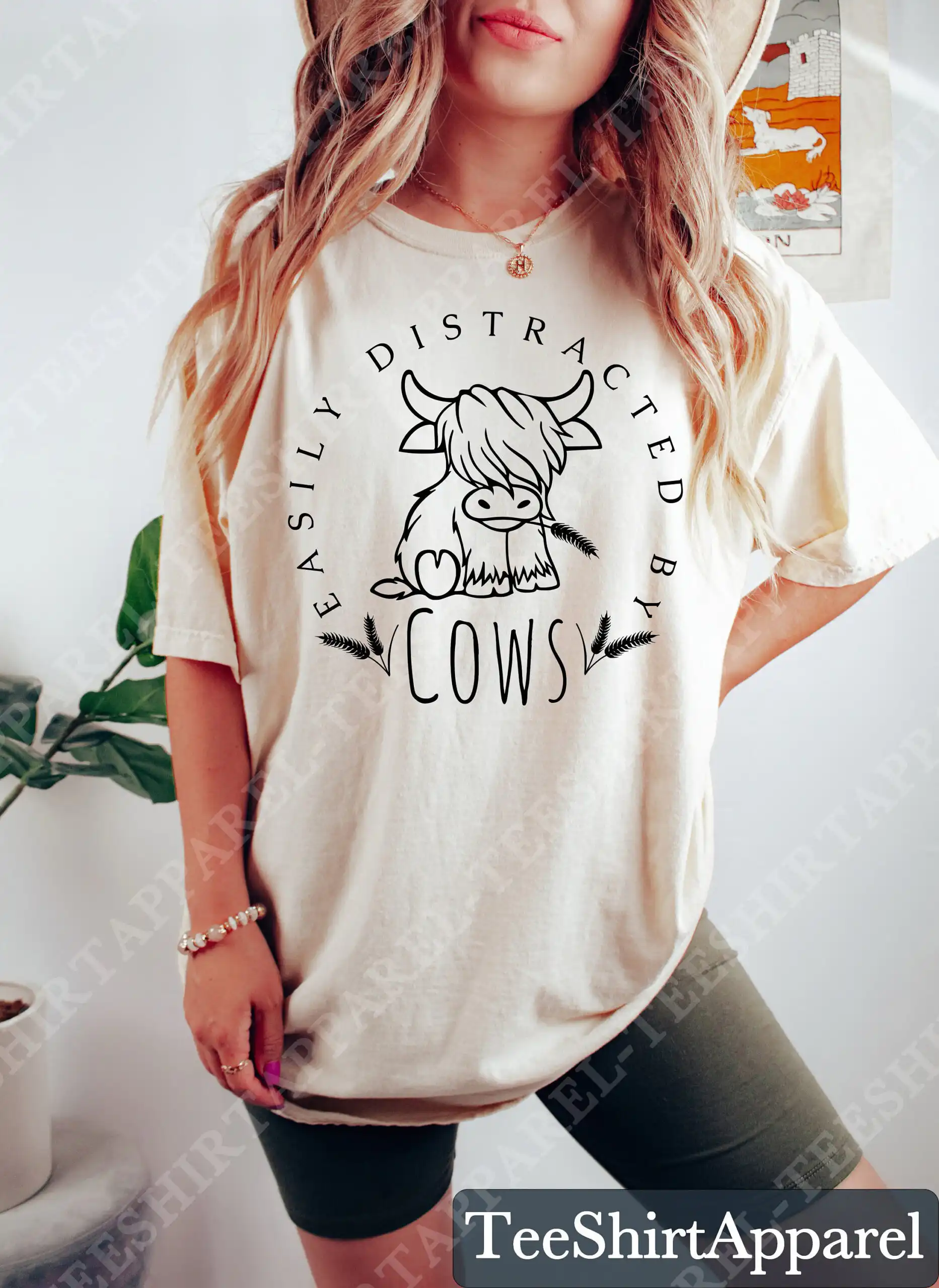 Easily Distracted By Cows T-Shirt – Funny Farm Animal Tee Easily Distracted By Cows T-Shirt – Funny Farm Animal Tee