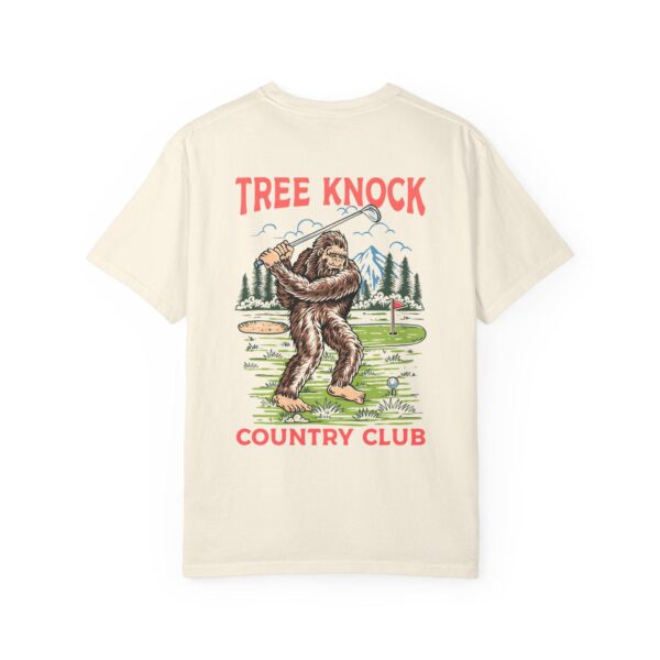Funny Bigfoot Golf T-Shirt – Unique Sasquatch Golfer Tee