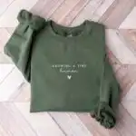 Growing A Tiny Human Sweatshirt – Heartfelt Gift for Moms