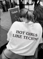 Hot Girls Like Techno T-Shirt – Bold EDM Festival Graphic Tee