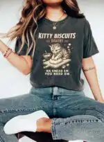 Kitty Biscuits Cat T-Shirt – Funny Kneading Cat Lover Tee