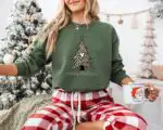 Leopard Christmas Tree Sweatshirt – Soft Unisex Holiday Top
