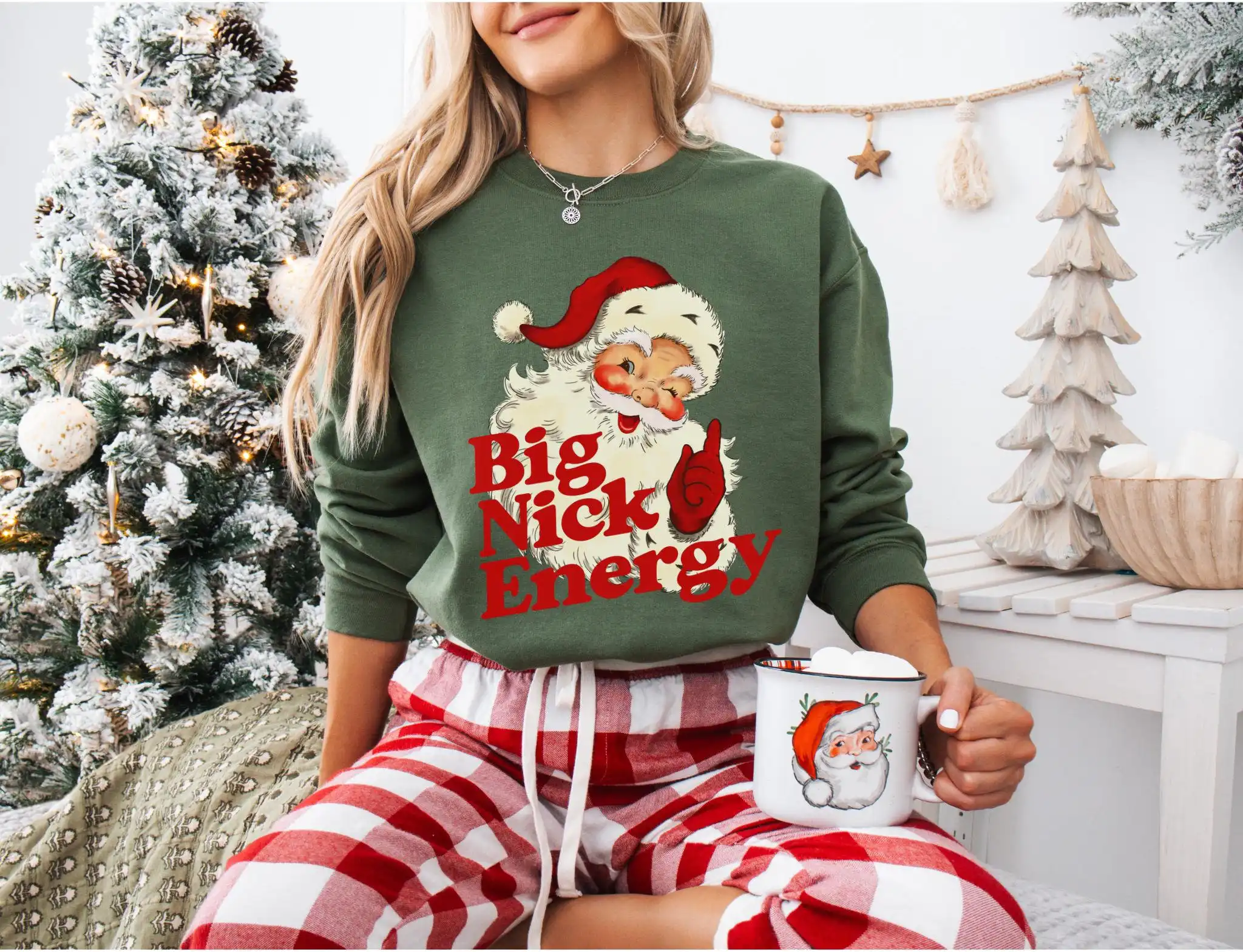 Retro Santa Christmas Sweatshirt – Funny Unisex Holiday Crewneck Retro Santa Christmas Sweatshirt – Funny Unisex Holiday Crewneck