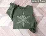 Snowflake Christmas Sweatshirt – Women's Cozy Holiday Crewneck