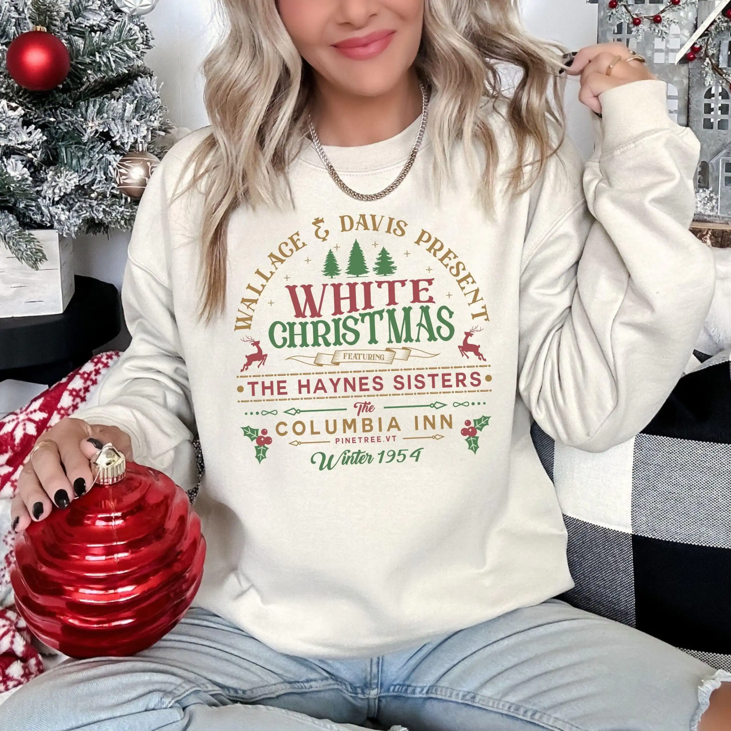 White Christmas Sweatshirt – Cozy Vermont Pine Tree Design White Christmas Sweatshirt – Cozy Vermont Pine Tree Design