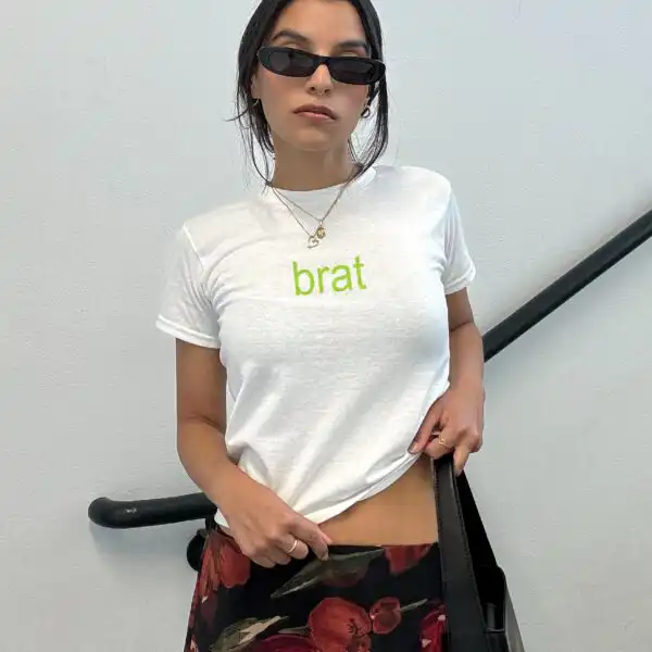 Y2K Vintage Baby Tee – Cute Aesthetic Crop Top for Baddies