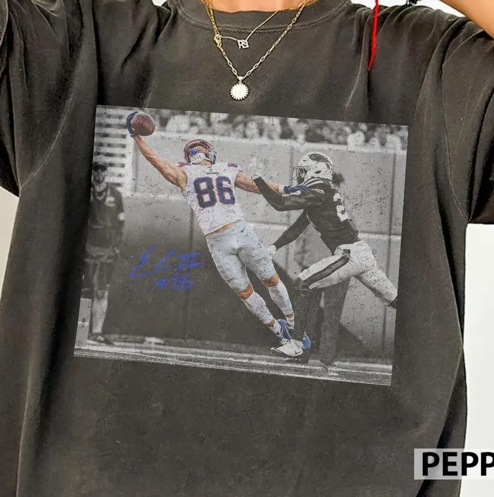Efton Chism #86 One Hand Catch New England Shirt Efton Chism #86 One Hand Catch New England Shirt
